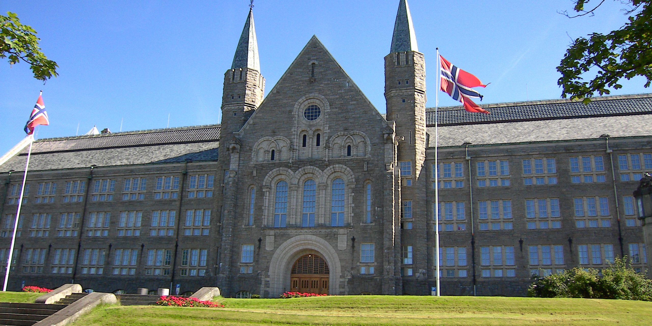 ntnu_trondheim_mainbuilding ntnu_trondheim_mainbuilding